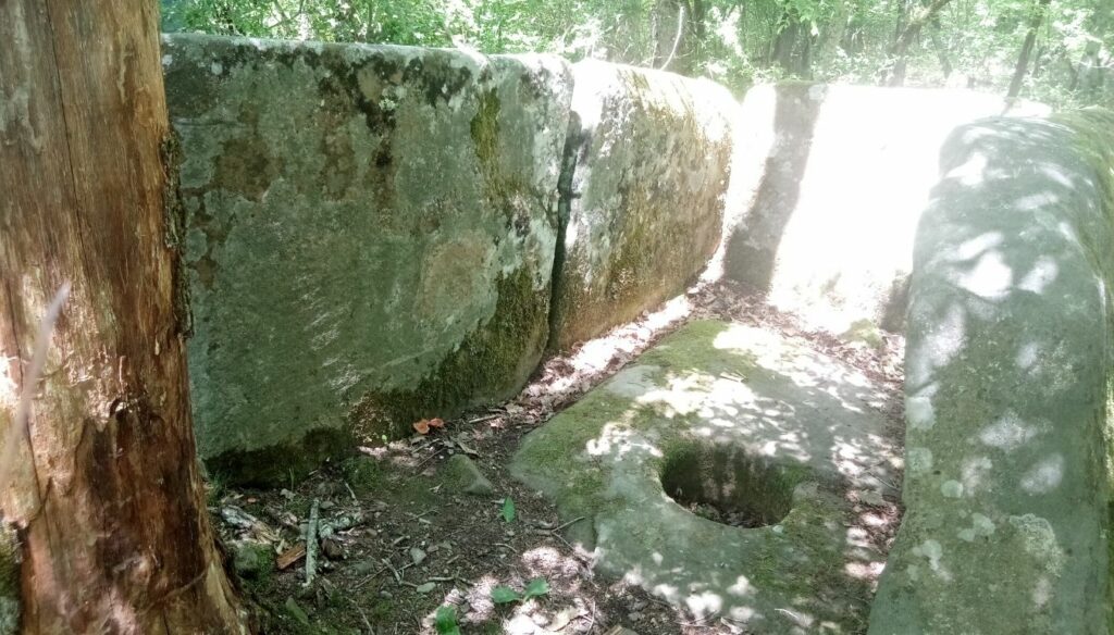 dolmens russii dolmeni v pshade10